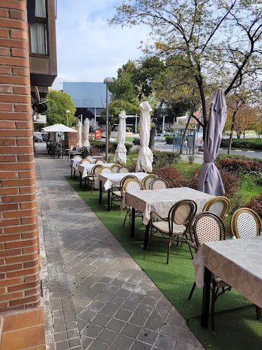 Terraza exterior de Annapurna Tandoori